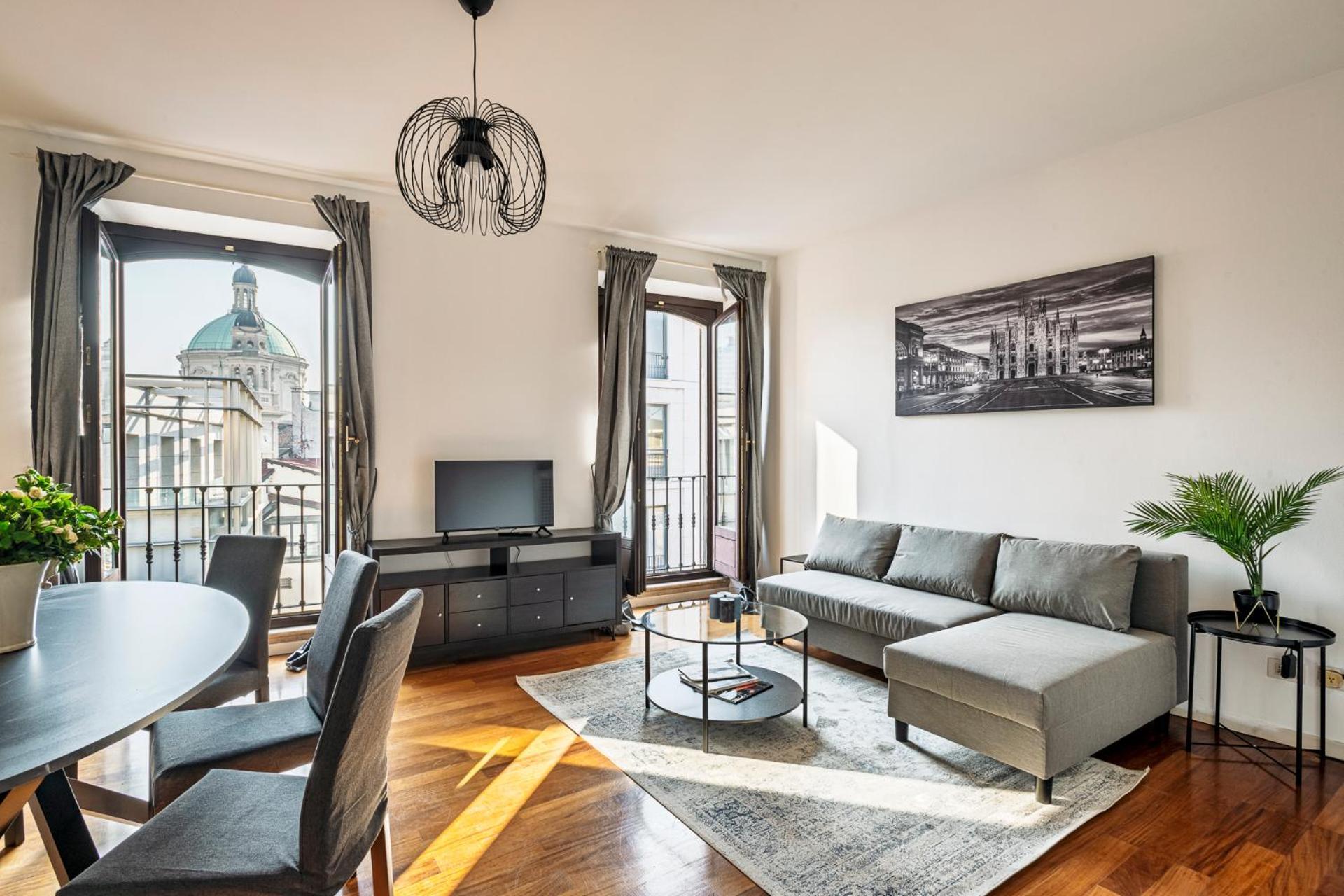 Elegant 2 Bedrooms Apartments Near Duomo Мілан Екстер'єр фото