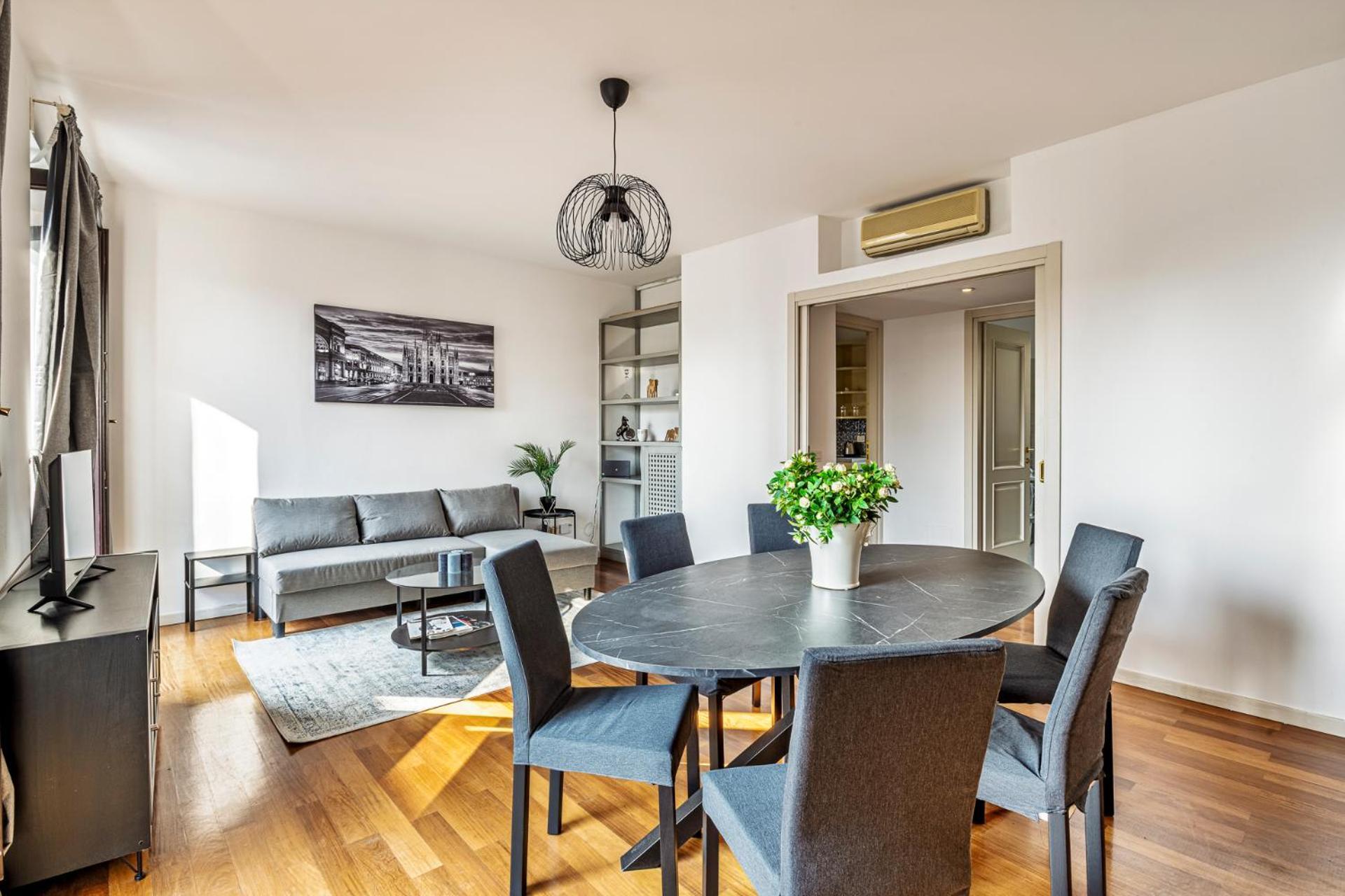 Elegant 2 Bedrooms Apartments Near Duomo Мілан Екстер'єр фото
