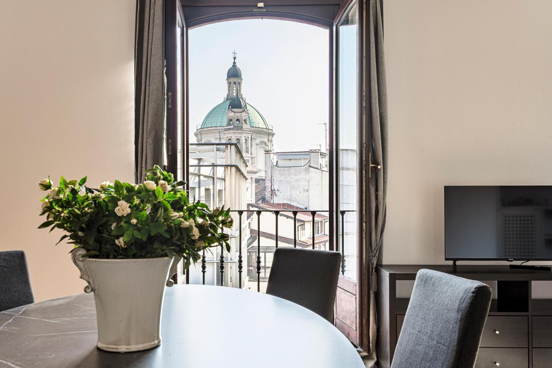 Elegant 2 Bedrooms Apartments Near Duomo Мілан Екстер'єр фото
