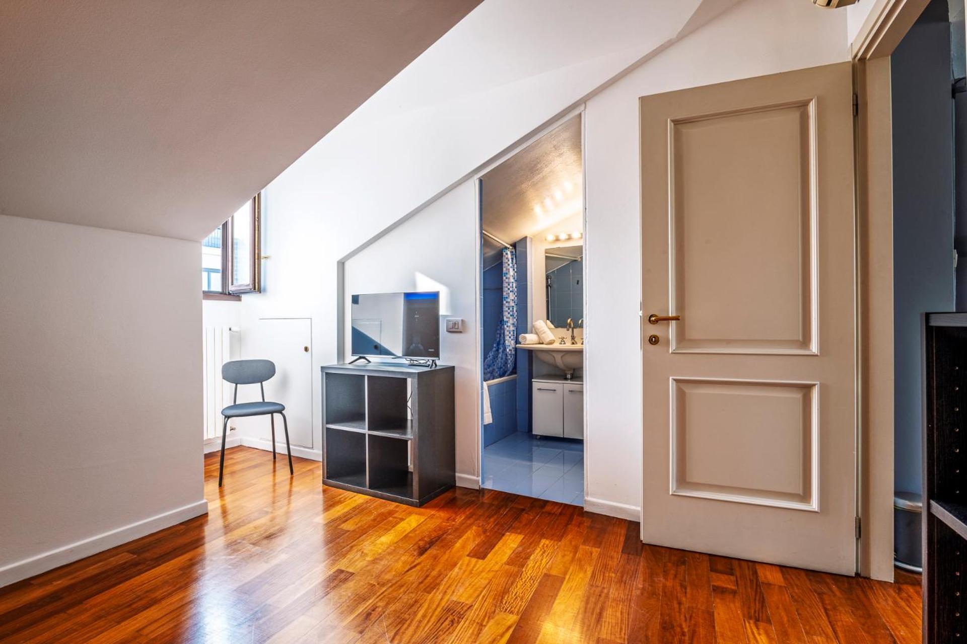 Elegant 2 Bedrooms Apartments Near Duomo Мілан Екстер'єр фото
